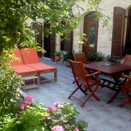 Artemisia Traditional Apartment